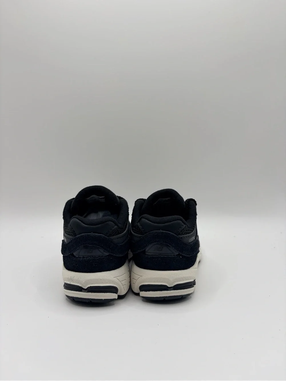 New Balance 2002R Toddlers Black Athletic Sneakers 5C
